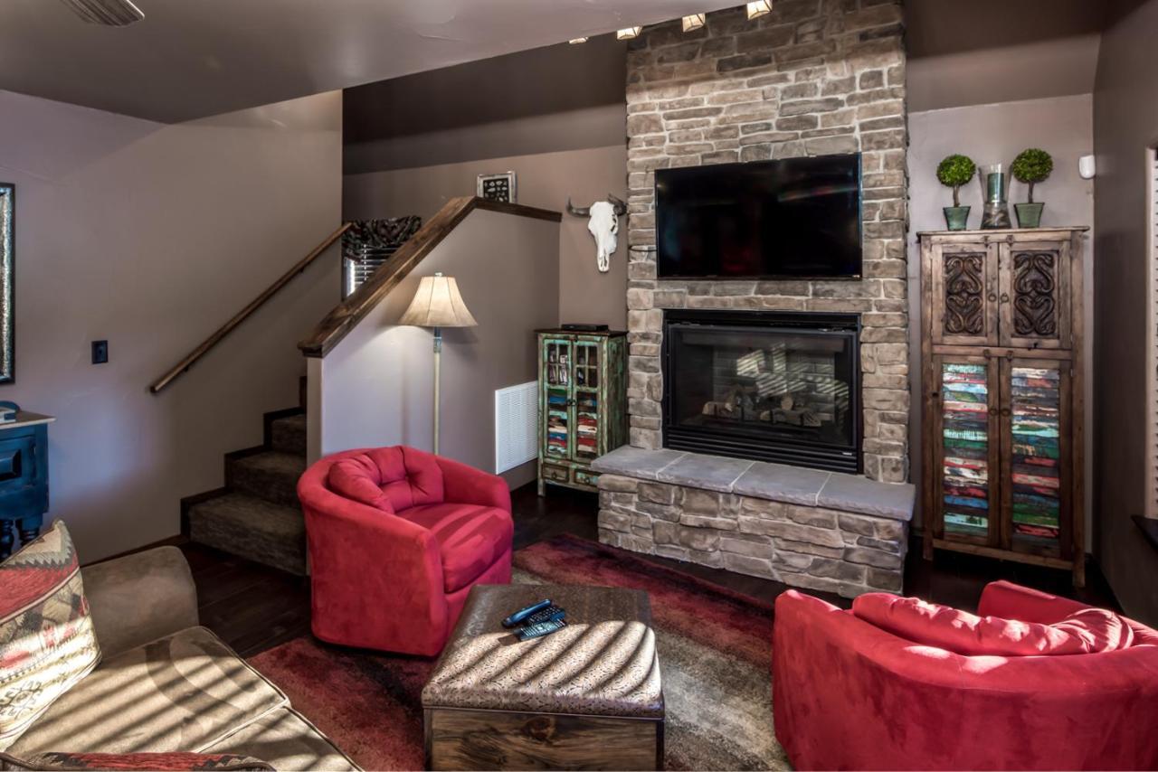 Fifth Dimension, 2 Bedrooms, Wifi, Hot Tub, Game Table, Grill, Sleeps 4 Ruidoso Eksteriør billede