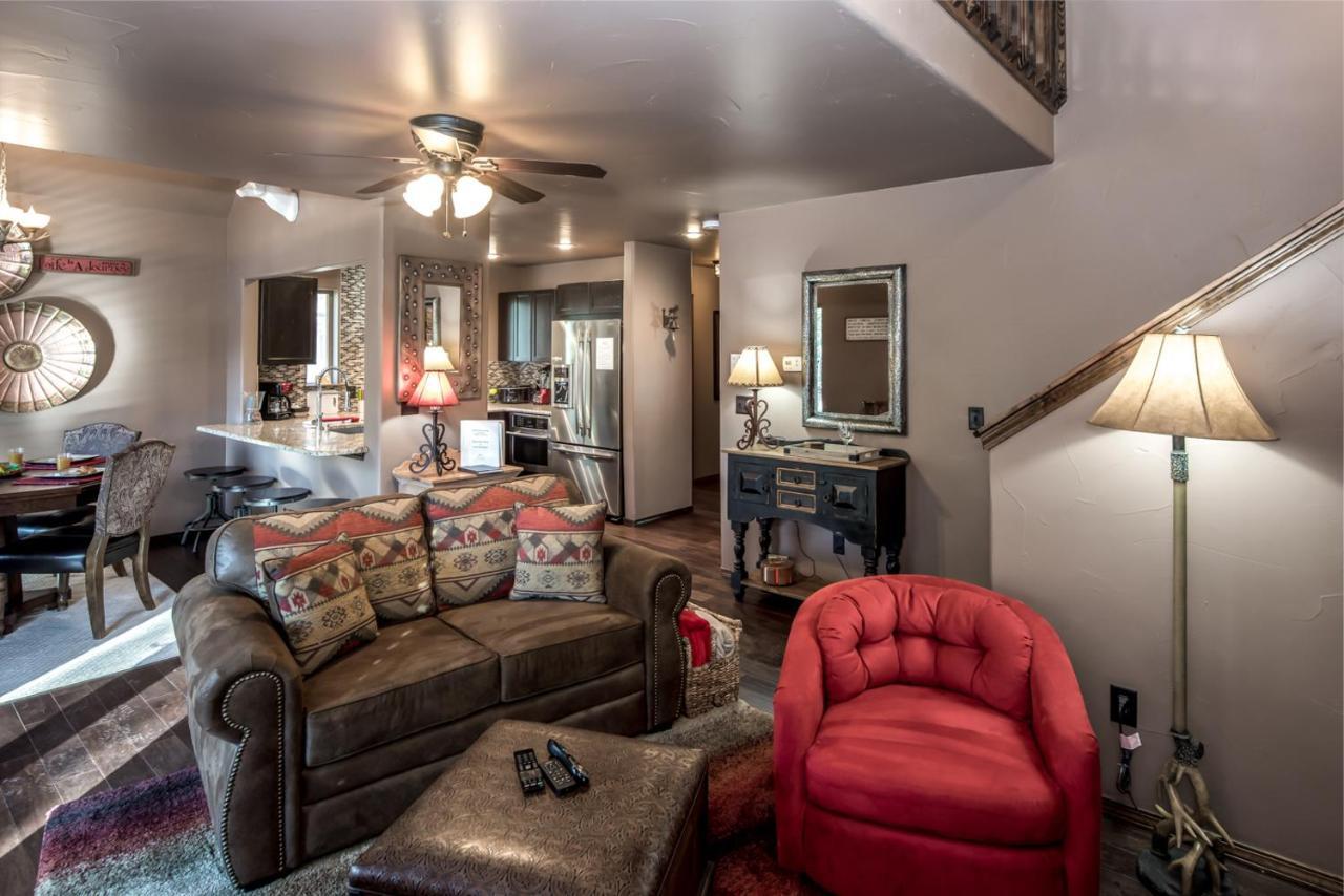 Fifth Dimension, 2 Bedrooms, Wifi, Hot Tub, Game Table, Grill, Sleeps 4 Ruidoso Eksteriør billede
